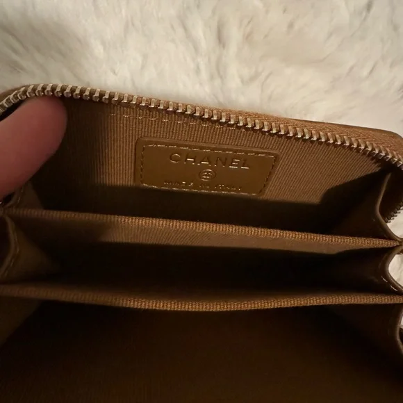 Chanel Zipper Cardholder in Dark Beige Lambskin Ghw - Picture 3 of 3